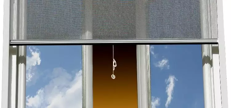 Okno z moskitierą
